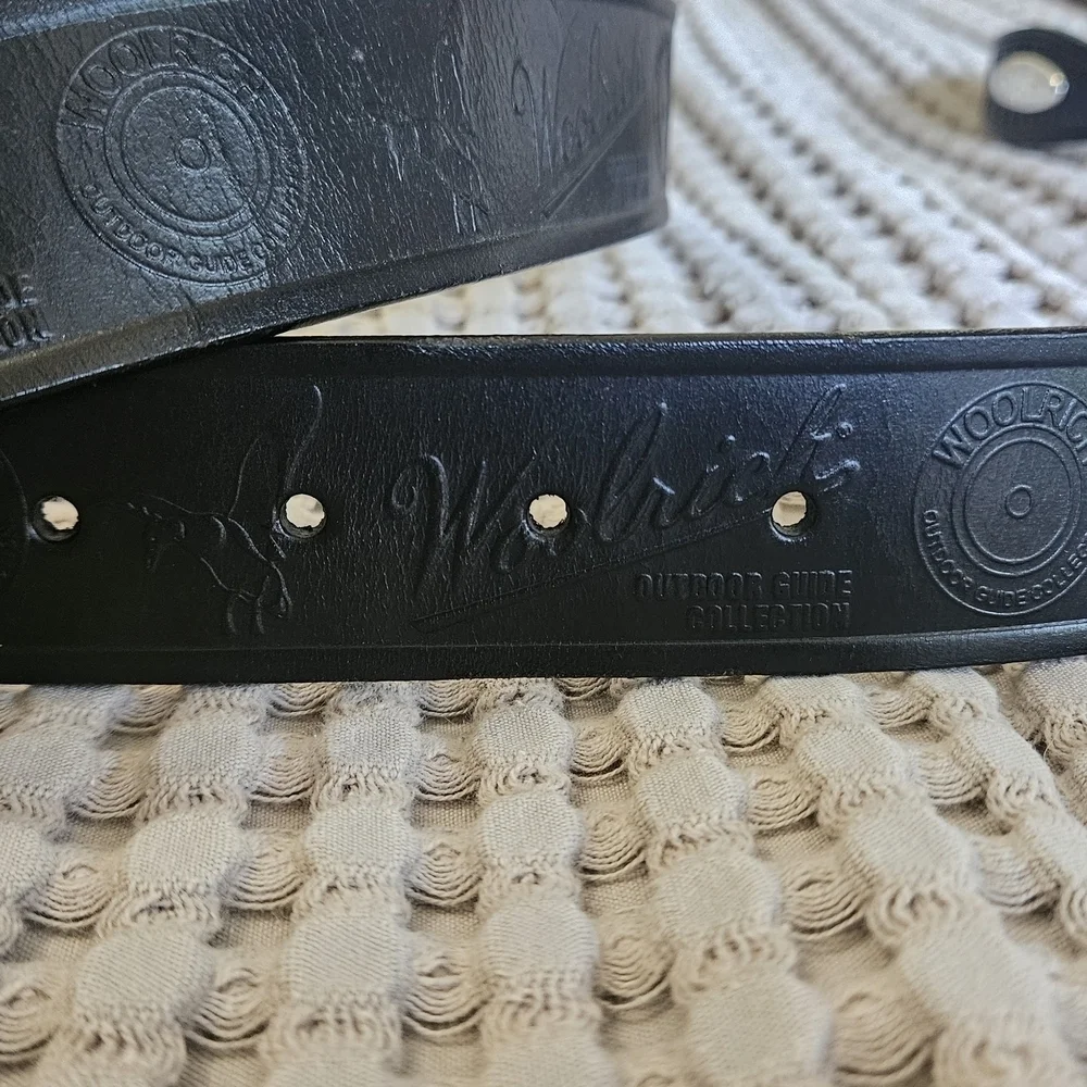 WOOLRICH Outdoor Guide Collection Leather Belt In Black with Gold Buckle.